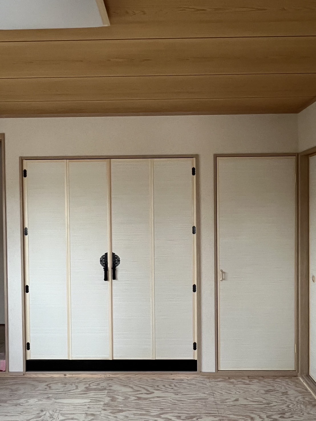 木の表情を生かした建具と造作の仕事 9