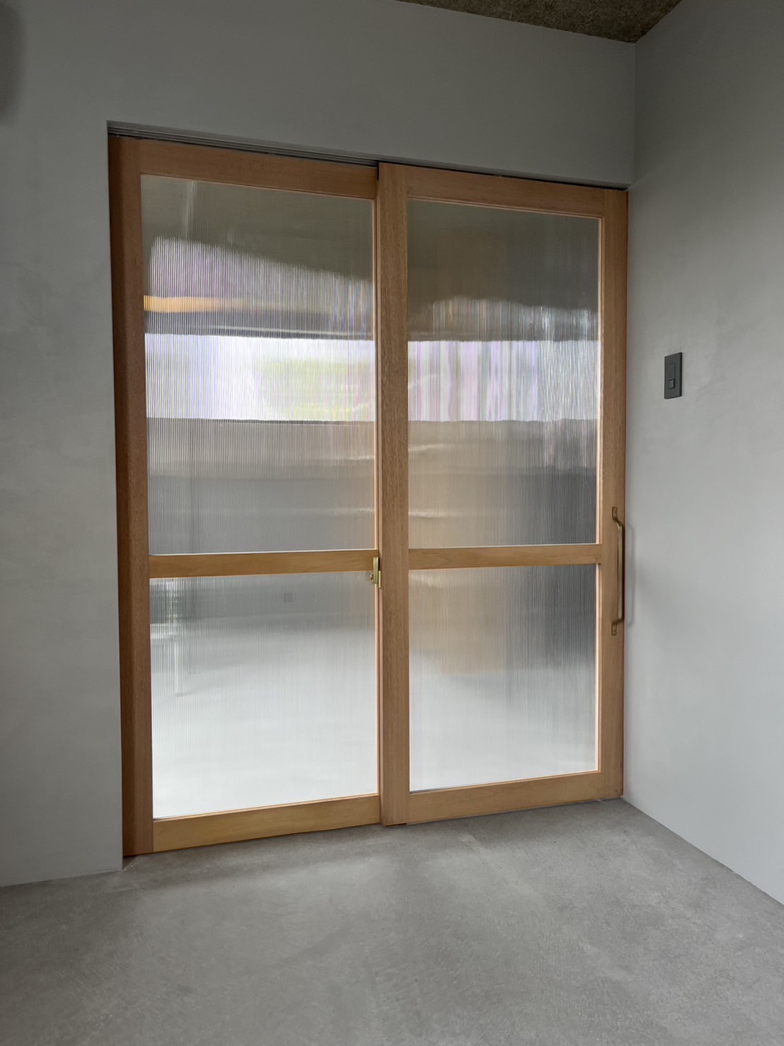木の表情を生かした建具と造作の仕事 11