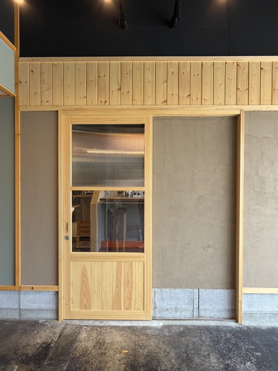 木の表情を生かした建具と造作の仕事 28